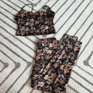 Onzie Paisley Print Set